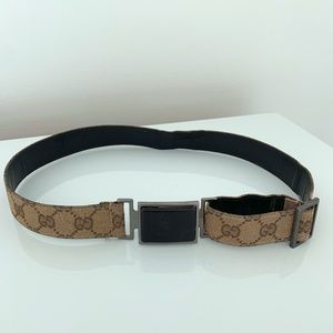 Gucci Supreme Biege Belt with Embossed Buckle